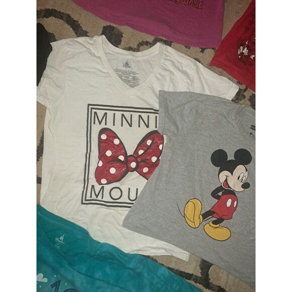 SALE!! 8 FUN Mickey Mouse & Minnie Mouse Adult Size Small to Large T-shirts - Picture 9 of 9